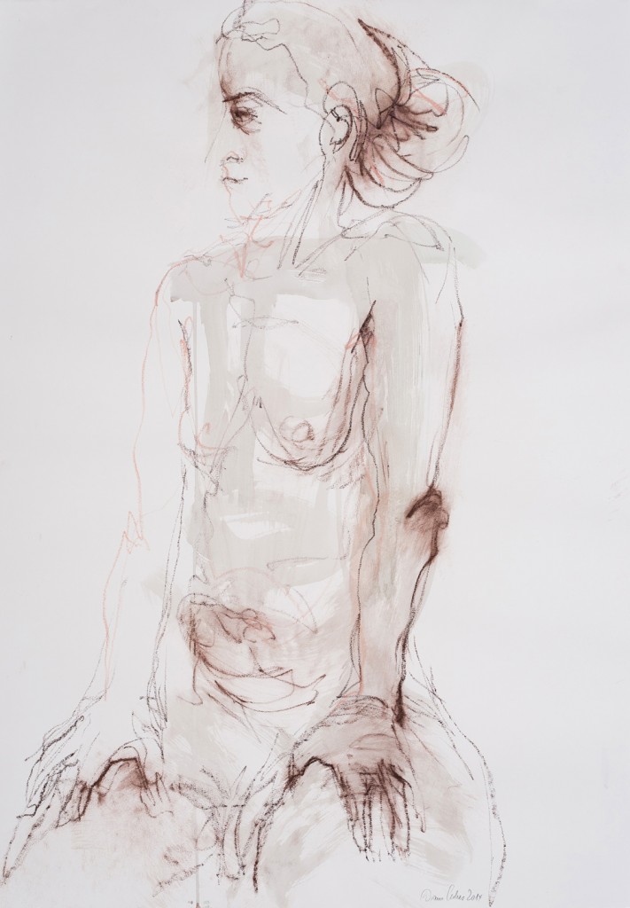 Andrea sitzend